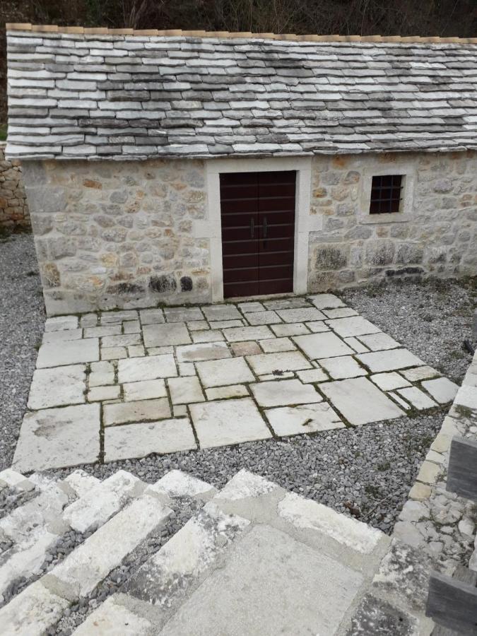 Kuca Za Odmor Varos Villa Vrlika Exterior photo